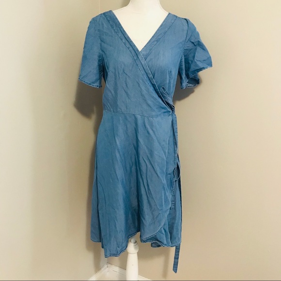 LOFT Wrap Dress - Picture 2 of 5